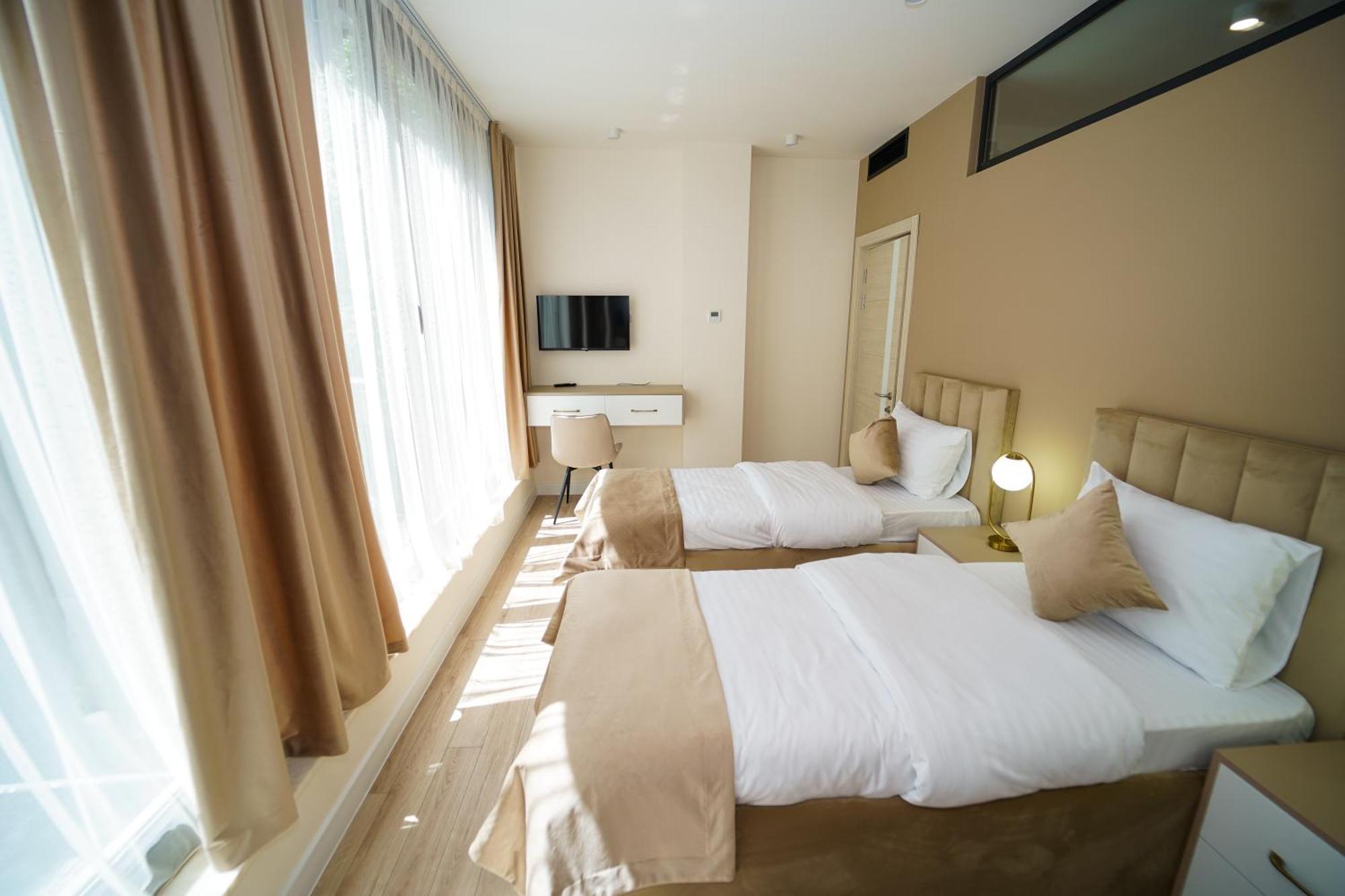 B&M Hotel Yerevan Ngoại thất bức ảnh